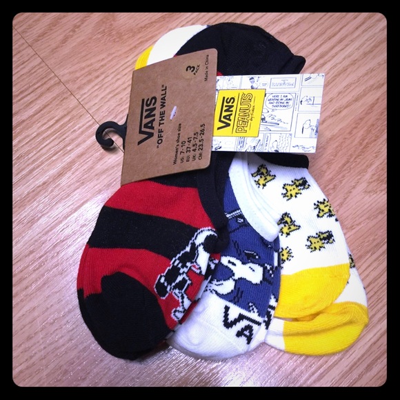 Vans Other - NWT Snoopy socks